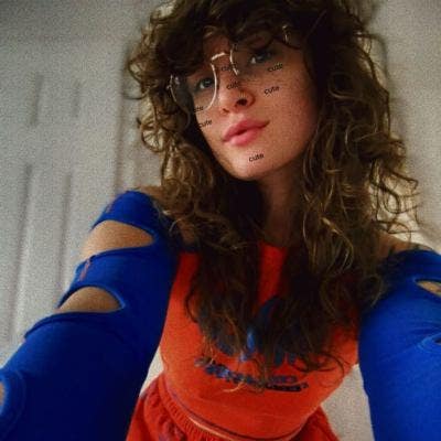 Professional Female seeks a double room Main Photo