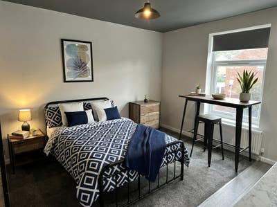 Low Deposit - &pound;50 Discount - Modern Studio NG4 Main Photo