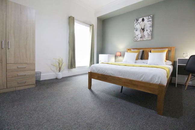 Furnished  Double Rooms ! Main Photo