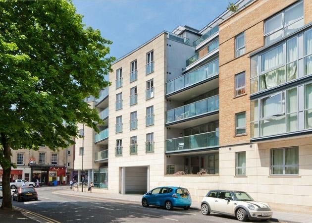 Large bedroom Clifton Village Apartment  Main Photo