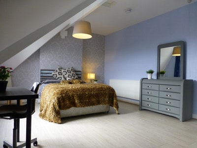 Stunning prof houseshare Main Photo