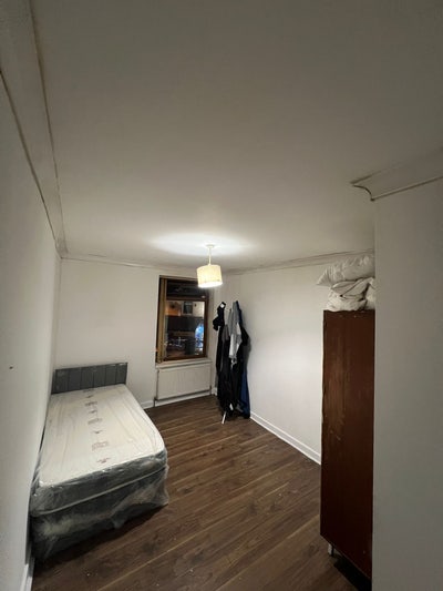 Rooms to Rent Oldham  Main Photo