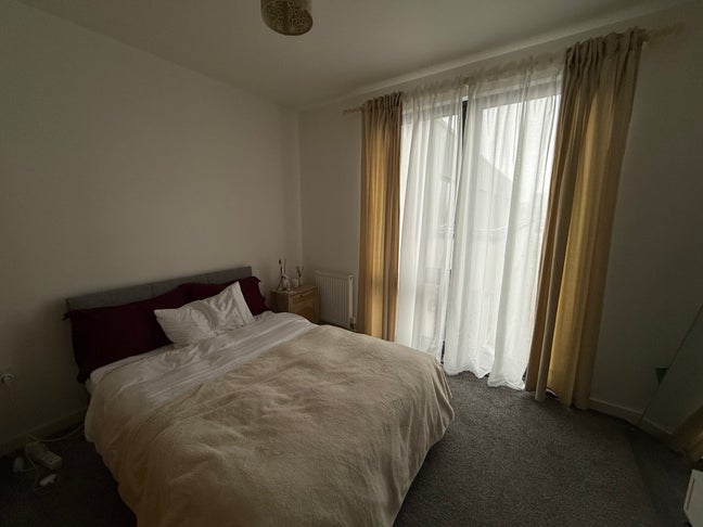 Urgent- Available now Main Photo