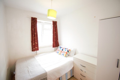 Double room in East Acton - All Bills included Main Photo