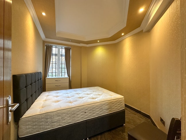 Cozy Double Room 3min walk to Marble Arch  Main Photo