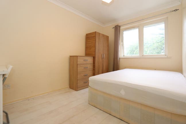 Book This Spacious Double Room in Plaistow/E13 Main Photo