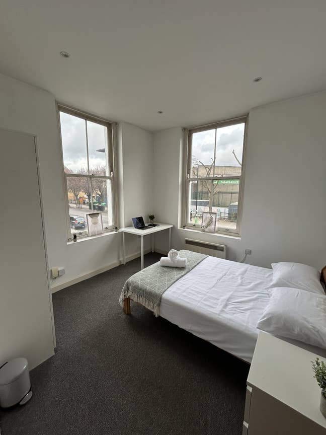 2-Bedroom Flat in Arsenal Main Photo