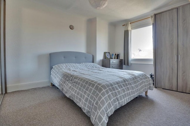 One double room in the heart of Southsea available Main Photo