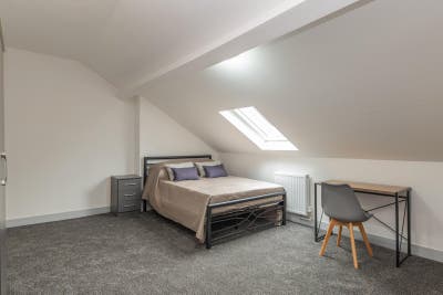 Emergency Accommodation No Deposit ***Flat*** Main Photo