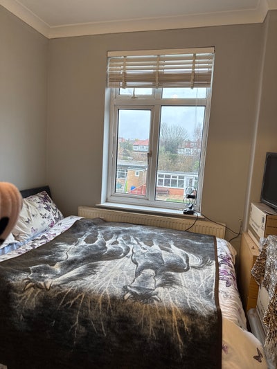 One room to rent Main Photo