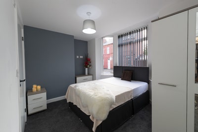 Fresh Modern Ensuite room in Hucknall Town Centre Main Photo