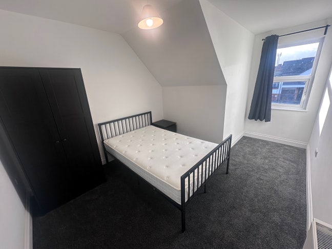 Brand NEW house share rooms in Paignton available. Main Photo