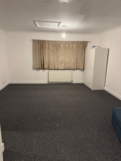 Double room to rent  Main Photo