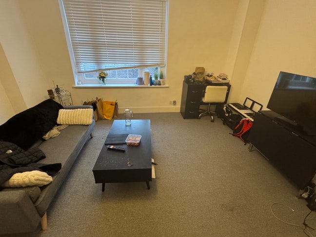 1 Bedroom flat Main Photo