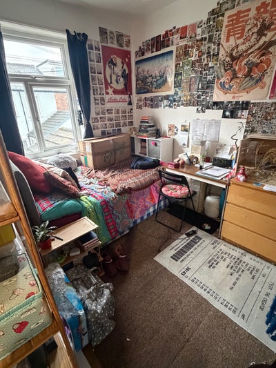 Two rooms available Salford Main Photo