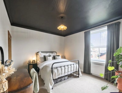 Lovely large room to rent in a 3 bed property Main Photo