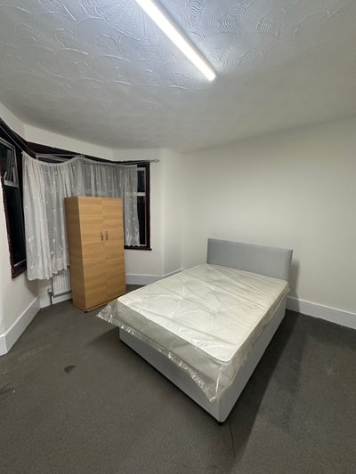 Double room in Manor Park Main Photo
