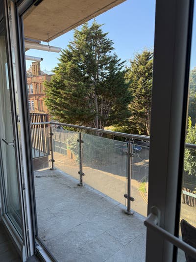 Beautiful flat, new cross, 8 mins to London bridge Main Photo