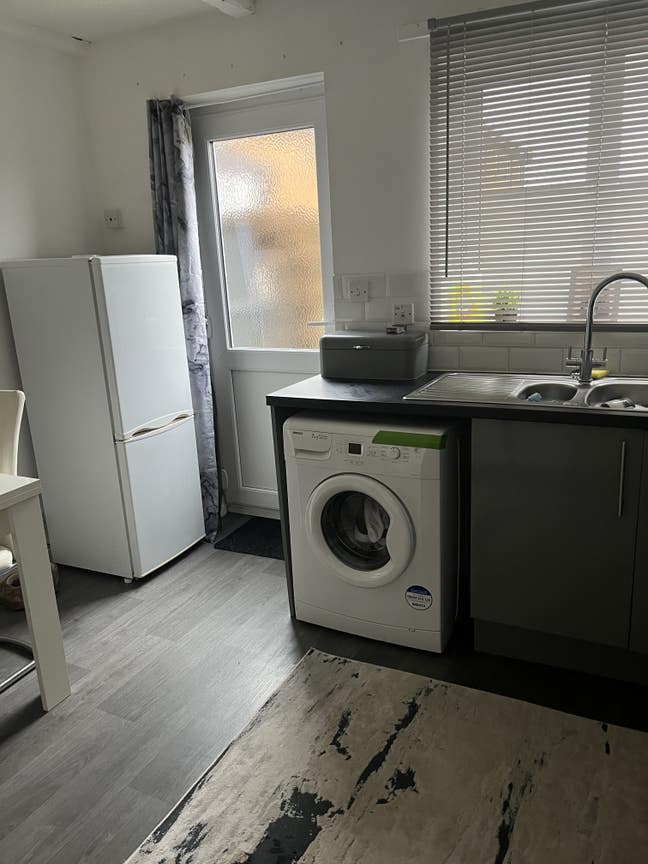 Room for rent  Main Photo