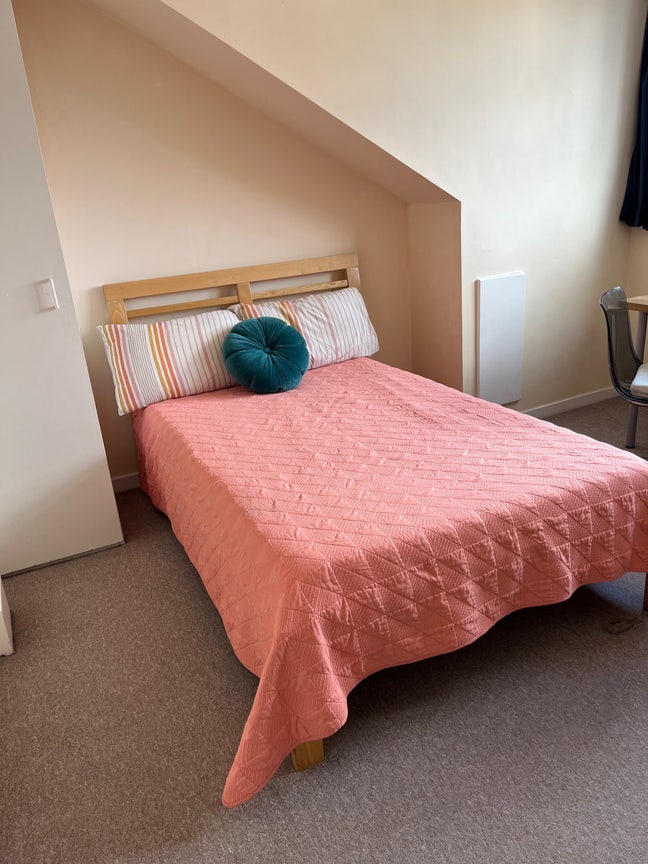 Bedroom with Private Bathroom Main Photo