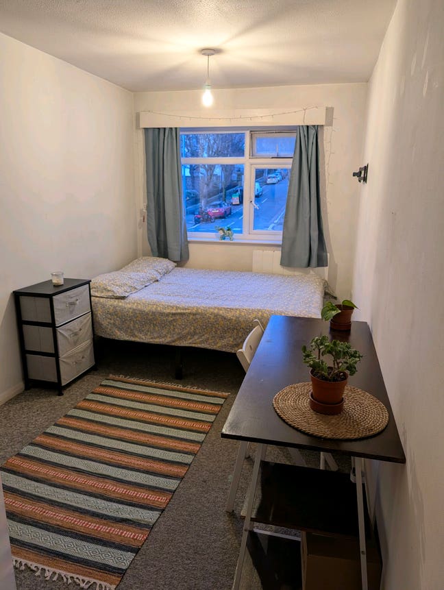 Bright & Fully Equipped Double Room Main Photo