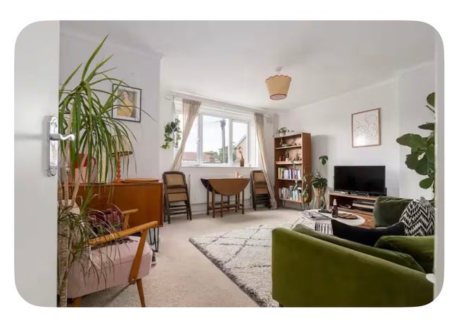 Weekday let female preferred  Main Photo