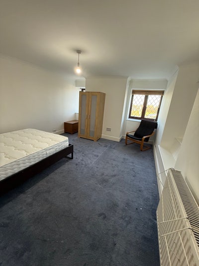 Xl Double Bedroom (All Bills + Wifi Included) Main Photo