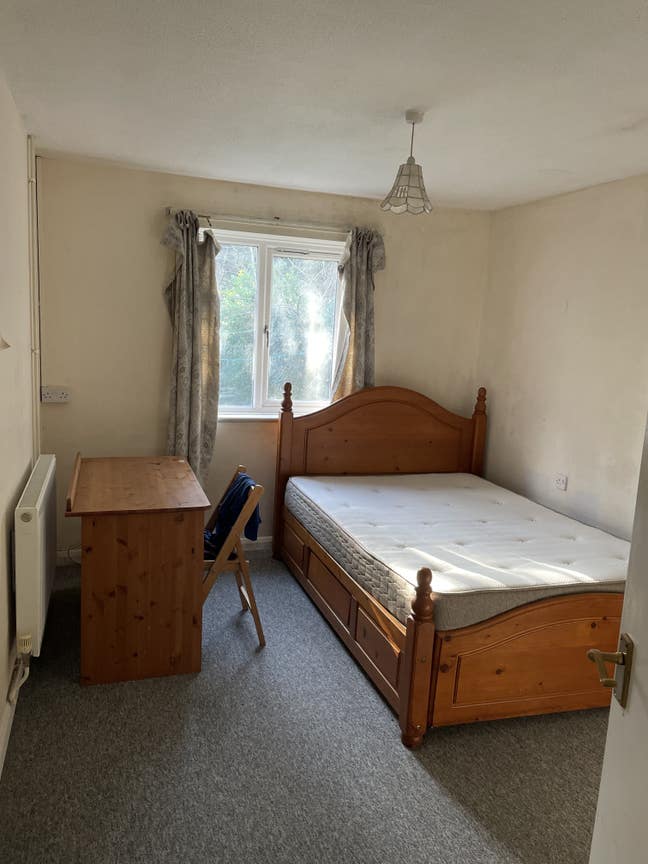 Double room to let  Main Photo