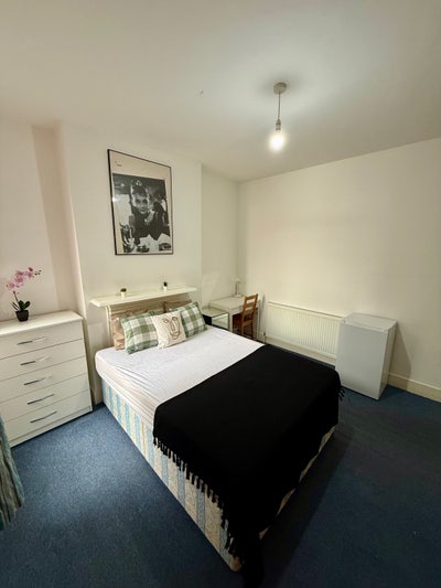 #Nice Room in Friendly & Well-Maintained Flat Main Photo