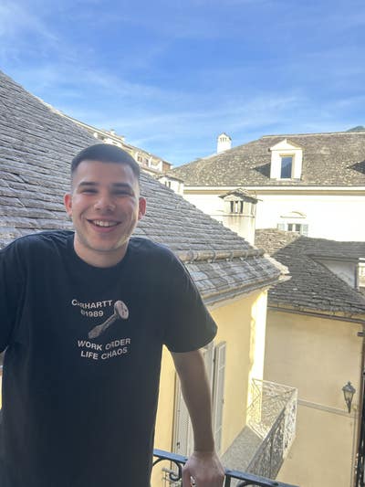 Looking for a short term let in central Durham Main Photo