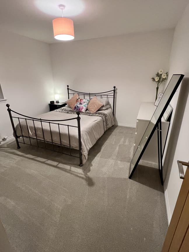 Room with own bathroom  Main Photo