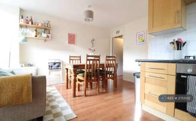 Entire 4 Bed House To Let, Clapham South Main Photo