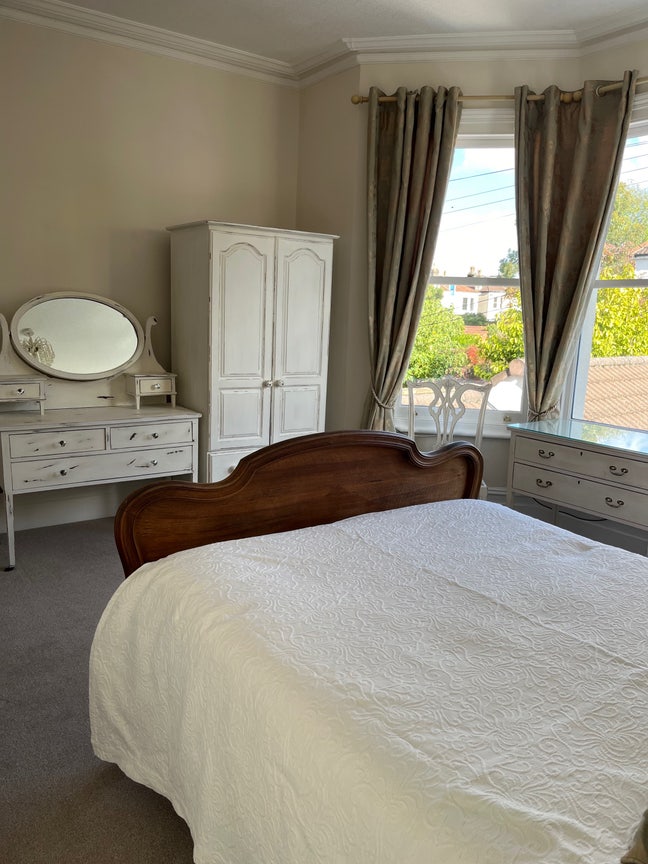 Elegant room Main Photo