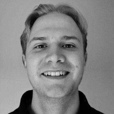 Young Professional looking for room Main Photo