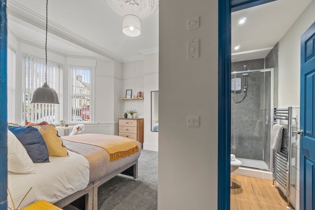 🔹Stoke Living - Beautiful Ensuite Ready NOW!🔹 Main Photo