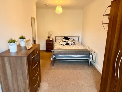 🖌️Freshly Repainted Double Room-REPOSIT Available Main Photo