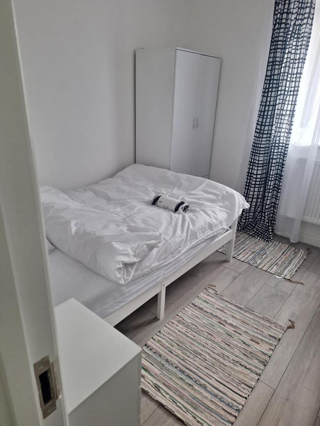 Tidy 5 bed house  with a bit of luxuty Main Photo