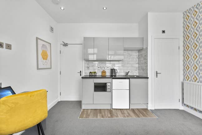 Fantastic Studios on Charles Street PE1 🏙️ Main Photo