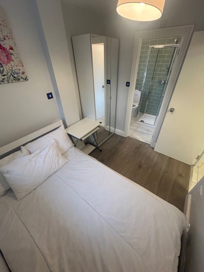 En-Suite Double Room Canary Wharf/ Poplar Main Photo
