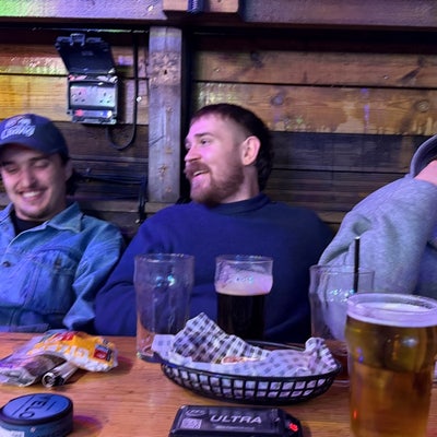 25 looking for a bedroom in a flat share Main Photo