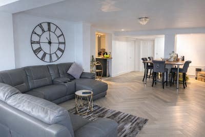 ⭐Modern En-Suite Room on Carlton Crescent Road ⭐ Main Photo