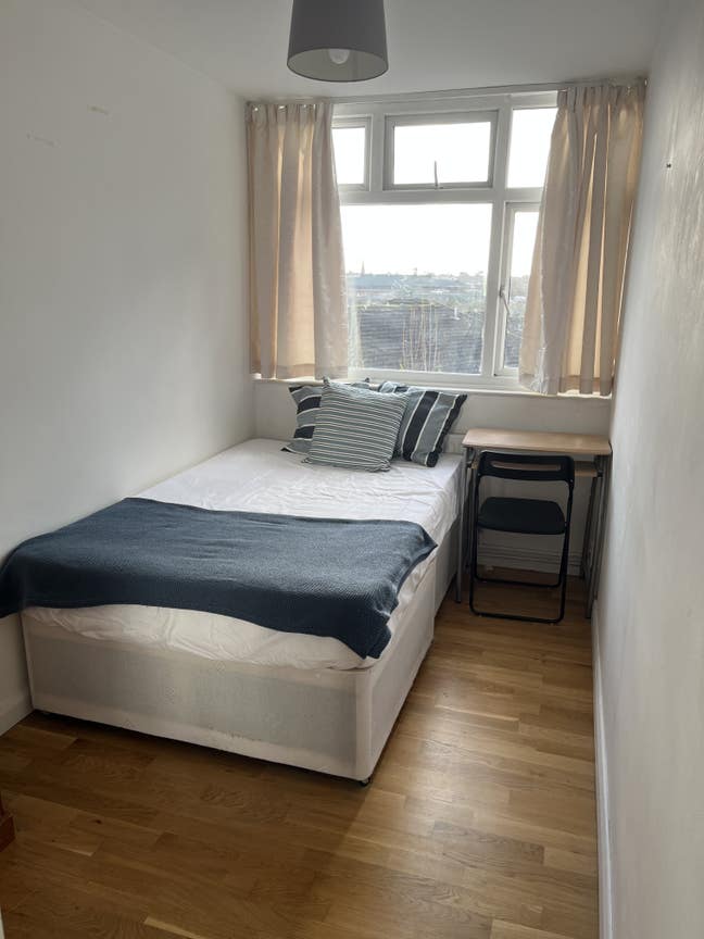 Southfields-Great Room! Available Now!  Main Photo