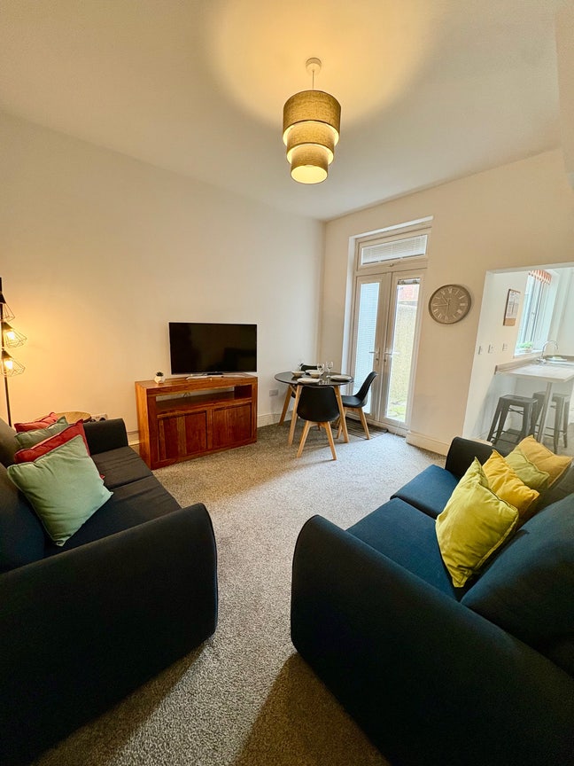 Modern town centre double rooms to let Main Photo