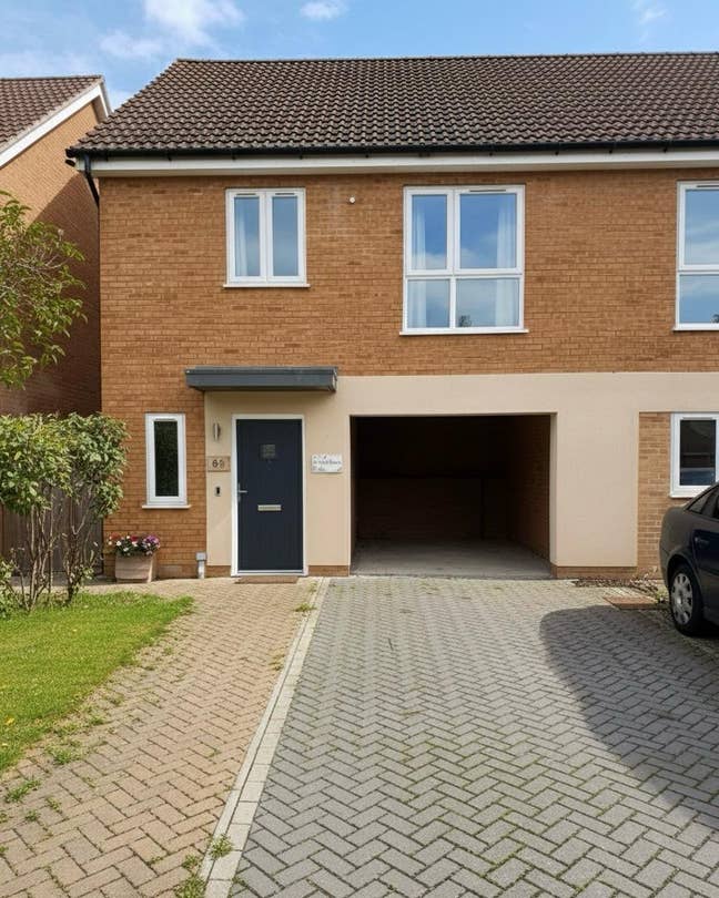 Double Room Available in Modern 3-Bed House Main Photo