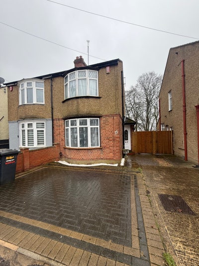 2 Double rooms available  Main Photo