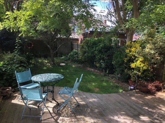 Double room in Colliers Wood 1 min from station Main Photo