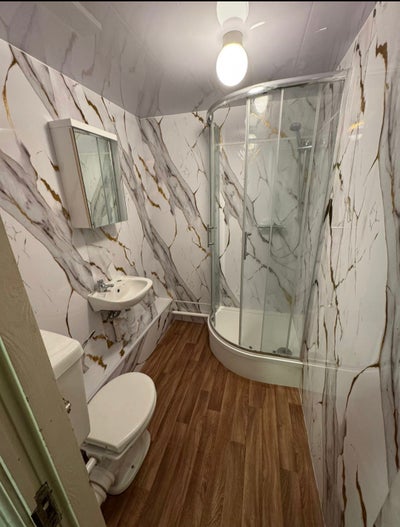 HU3 2 Large Rooms all bills included Main Photo