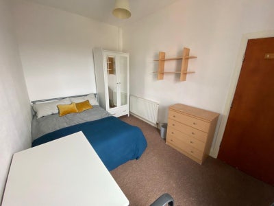 1 room available for tenancy takeover from March Main Photo