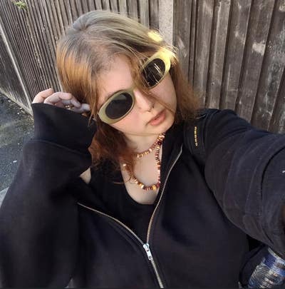 Hii I’m Mimi✨💞 I’m 23, a recent Film... Main Photo