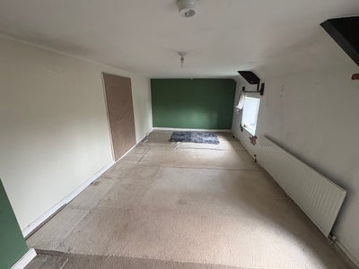Large room available for rent Main Photo